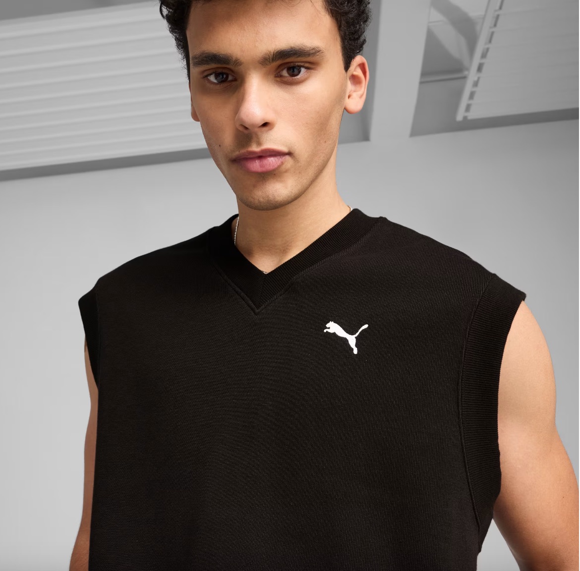 PUM WARDROBE ESS RELAXED VEST BLACK